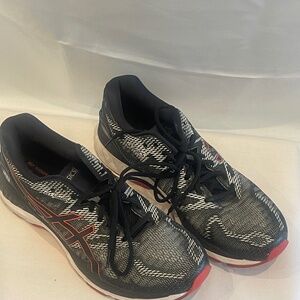Asics Gel Nimbus-20  Mens running shoes Size-12